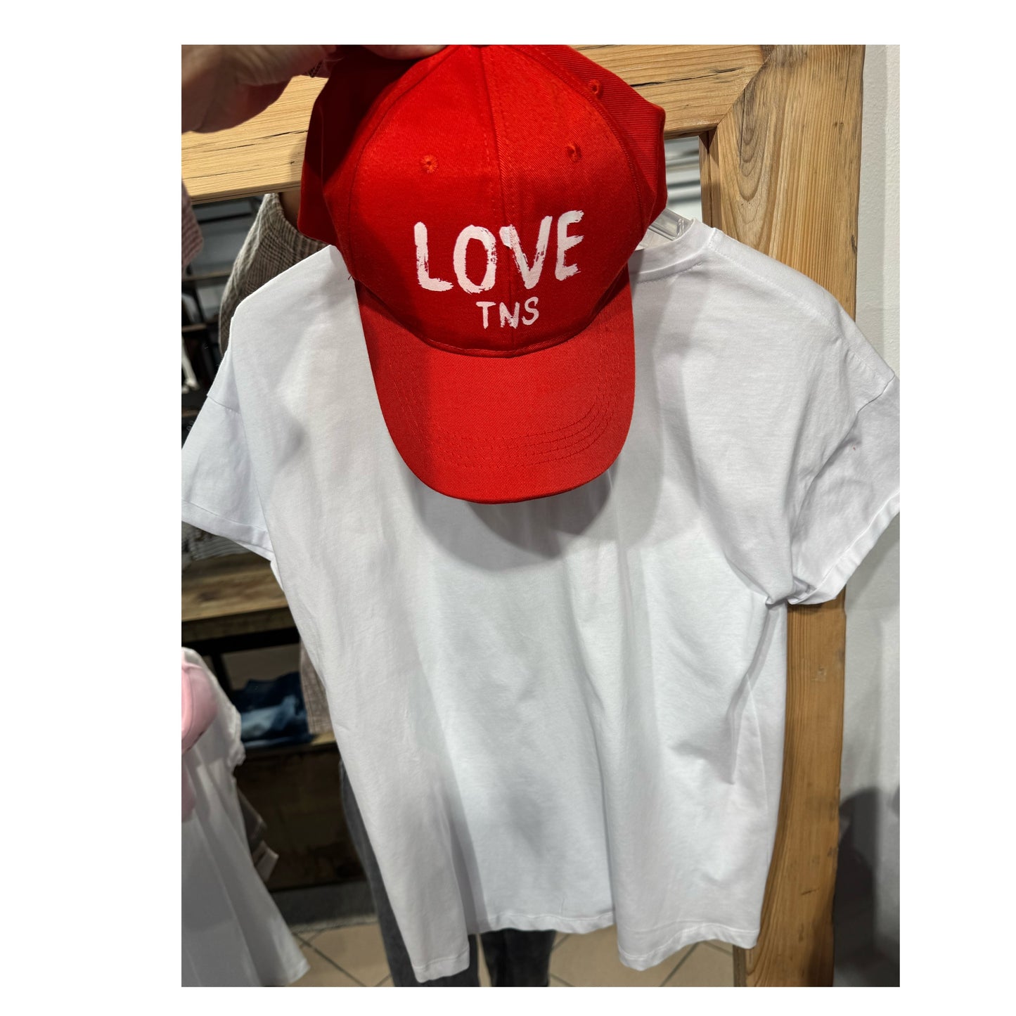 T-shirt e cappellino - Tensione In