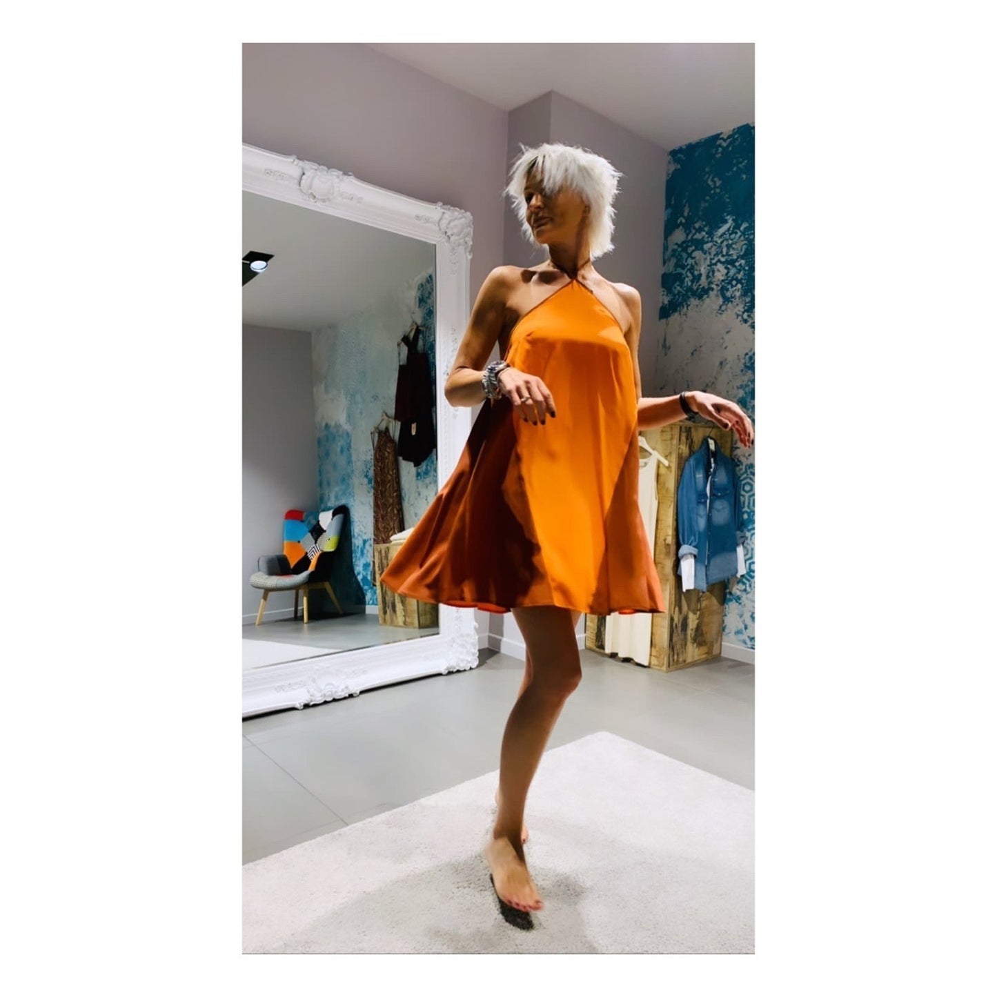 Abito corto - Meme Road