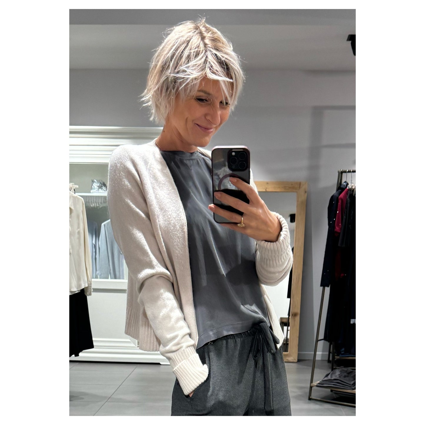 Cardigan aperto - carta libera