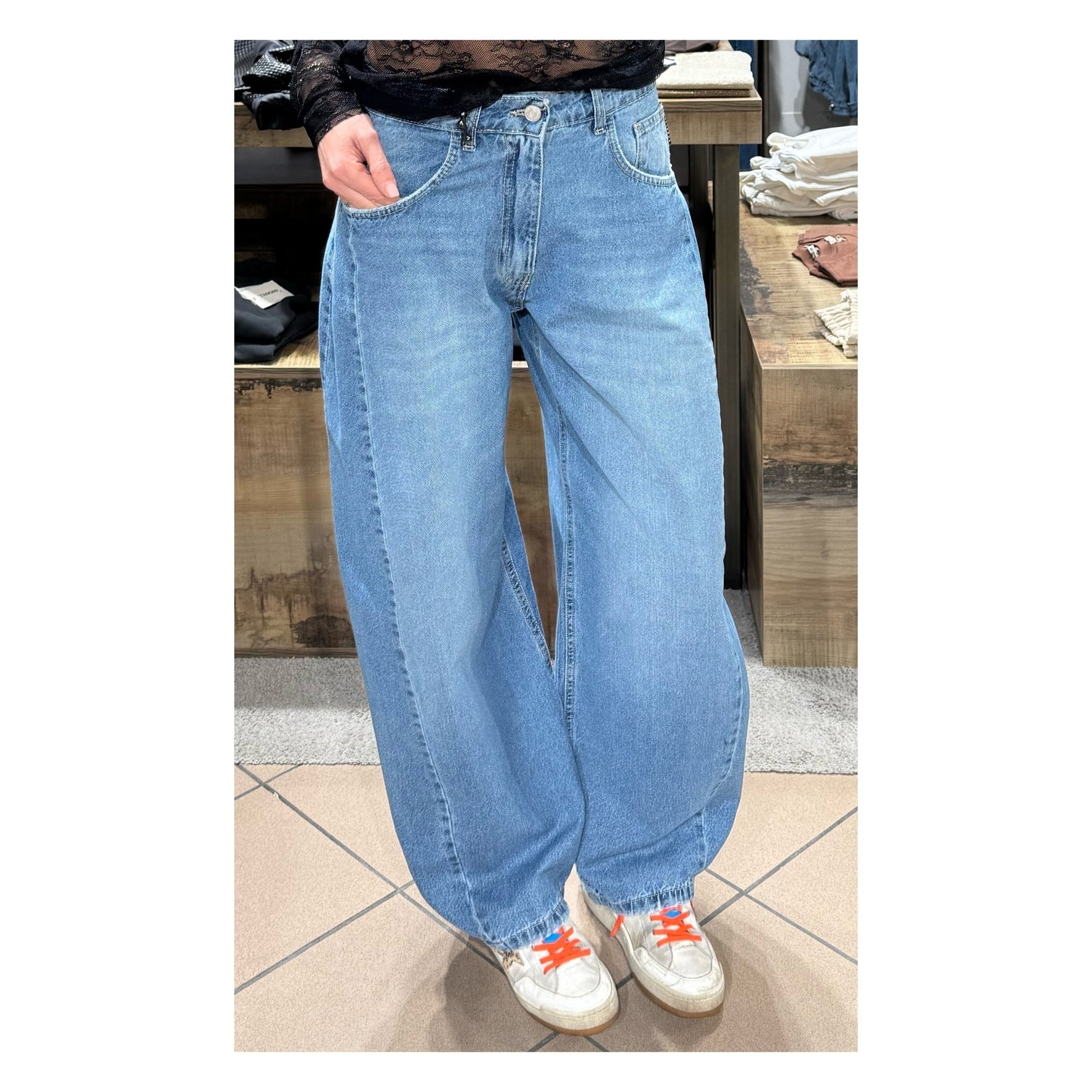 Jeans Lore - Have One