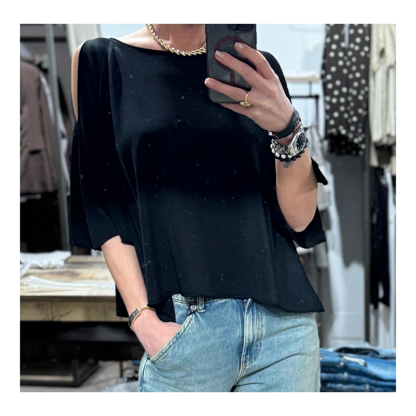 Maglioncino goccia spalla - carta libera